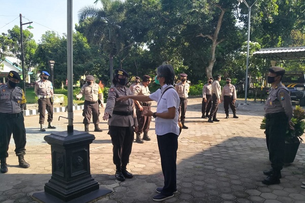 /Jun09.Install-Polsek Kandat Kediri1.jpg