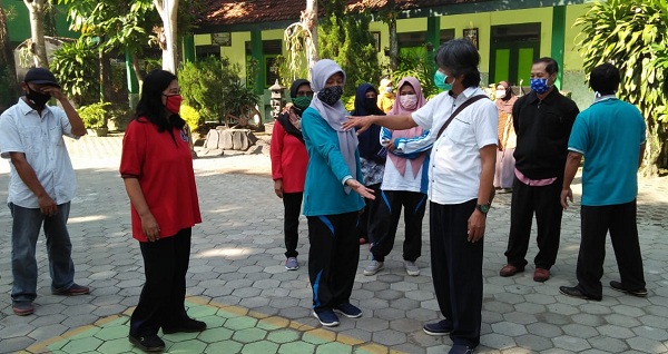 /Jun11.Install-SMPN1 Ngadiluwih Kediri2.jpg